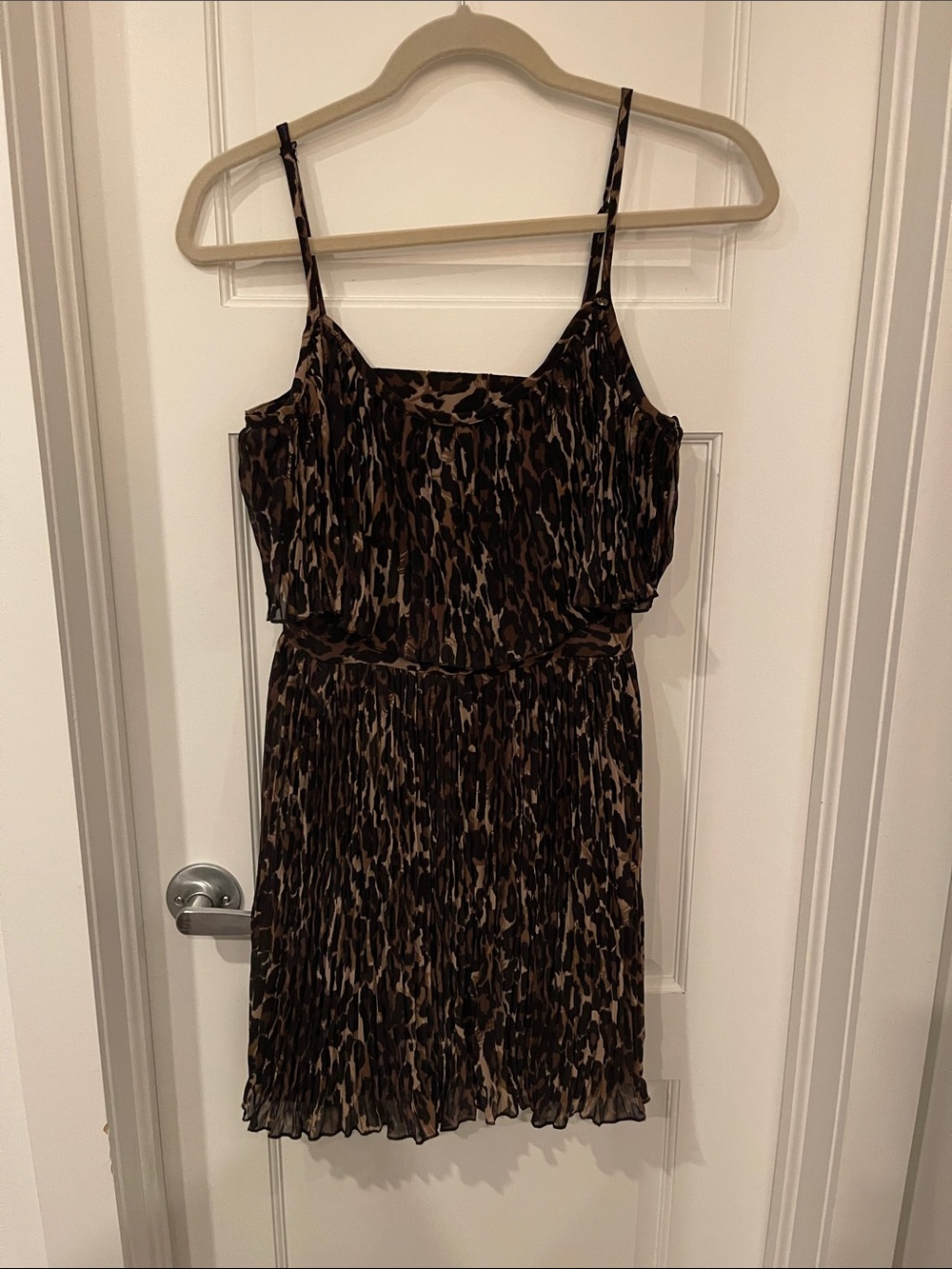 GUESS Pleated Chiffon Leopard Print Tiered Cami Mini Dress NWT | Size S (5)